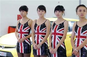 Shanghai is renowned for its diverse and rich culinary culture. The cuisine in Xuhui District mainly features fresh seafood, spices, and rice, which brings back the taste of home no matter where one i